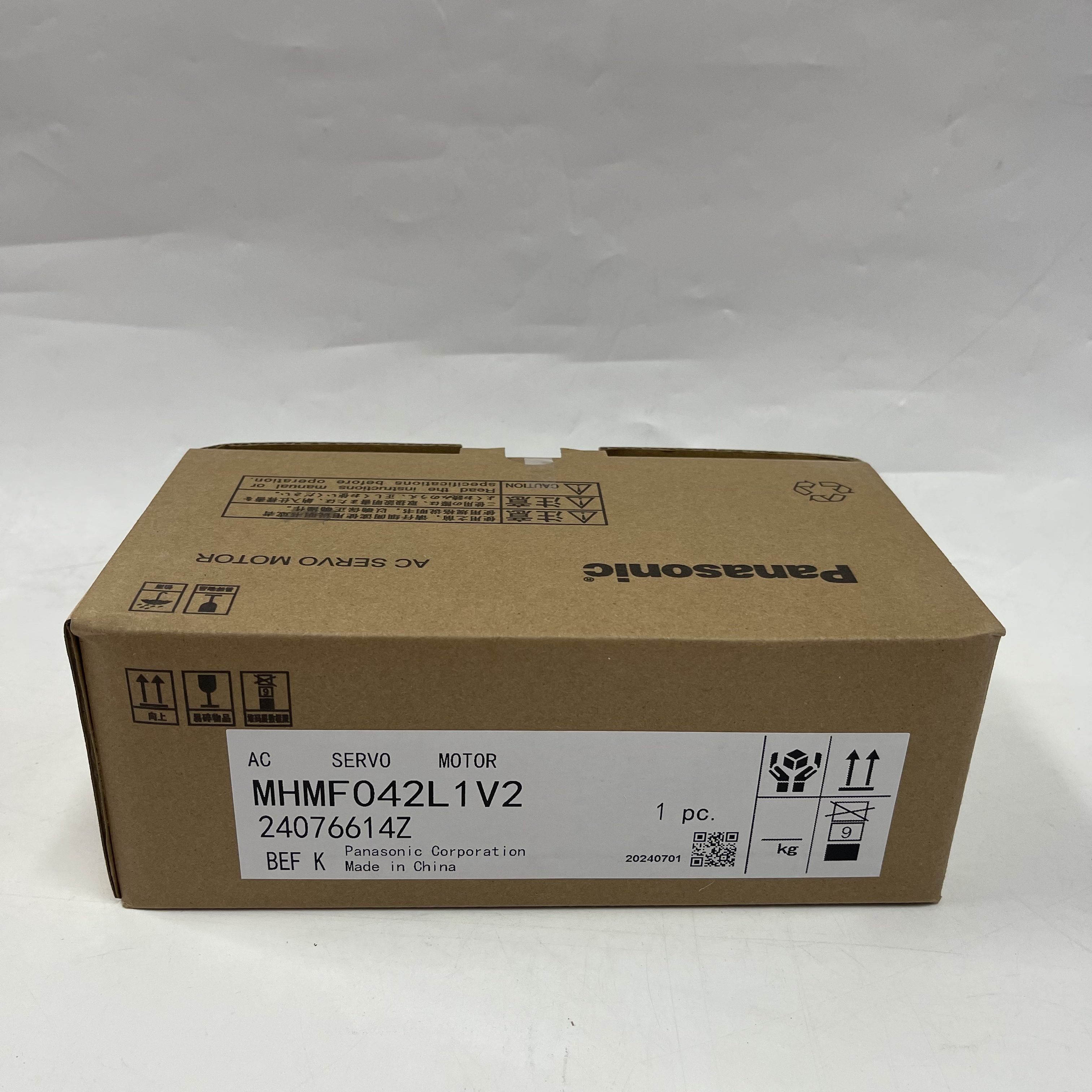 Panasonic AC Servo Motor MHMF042L1V2