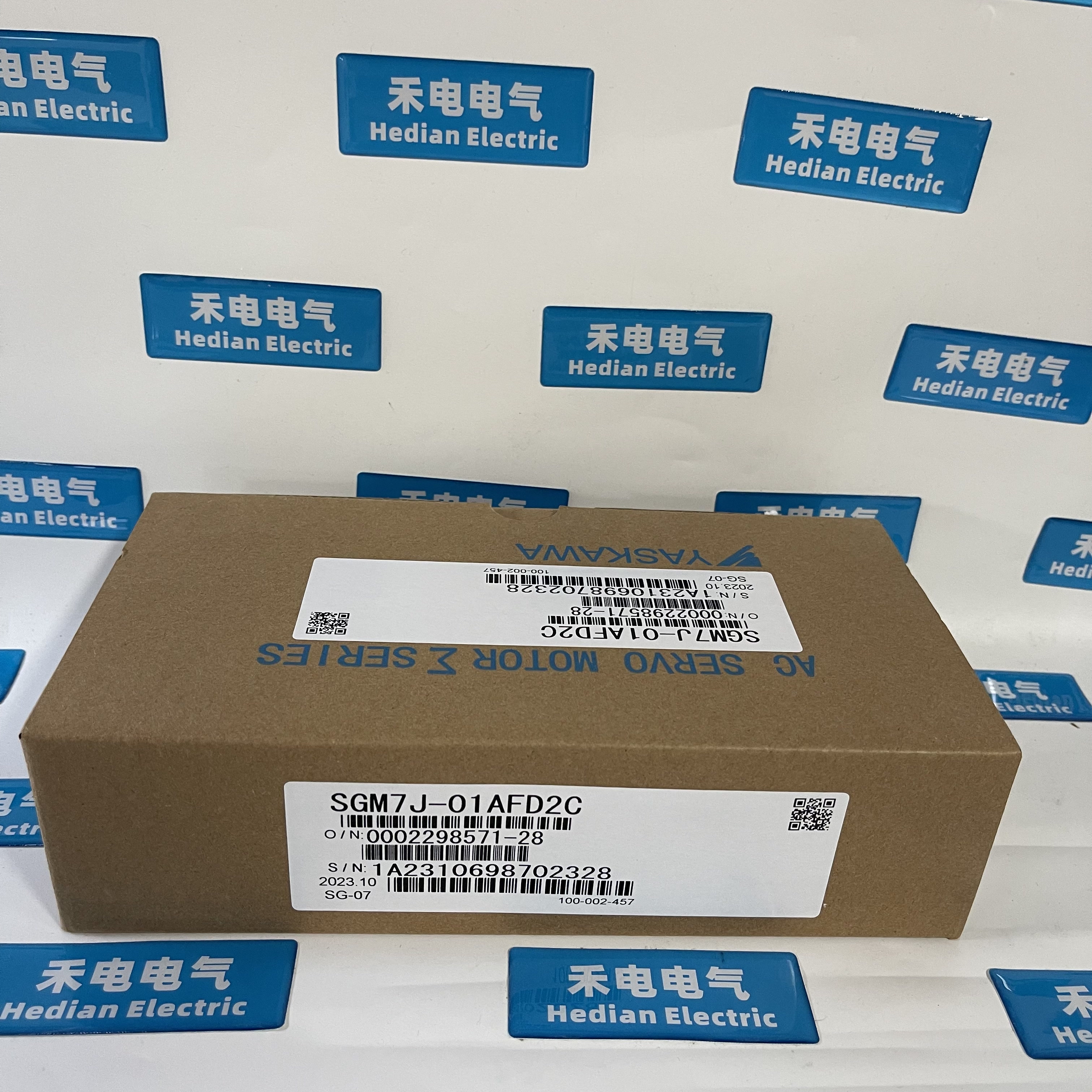Yaskawa AC Servo Motor SGM7J-01AFD2C