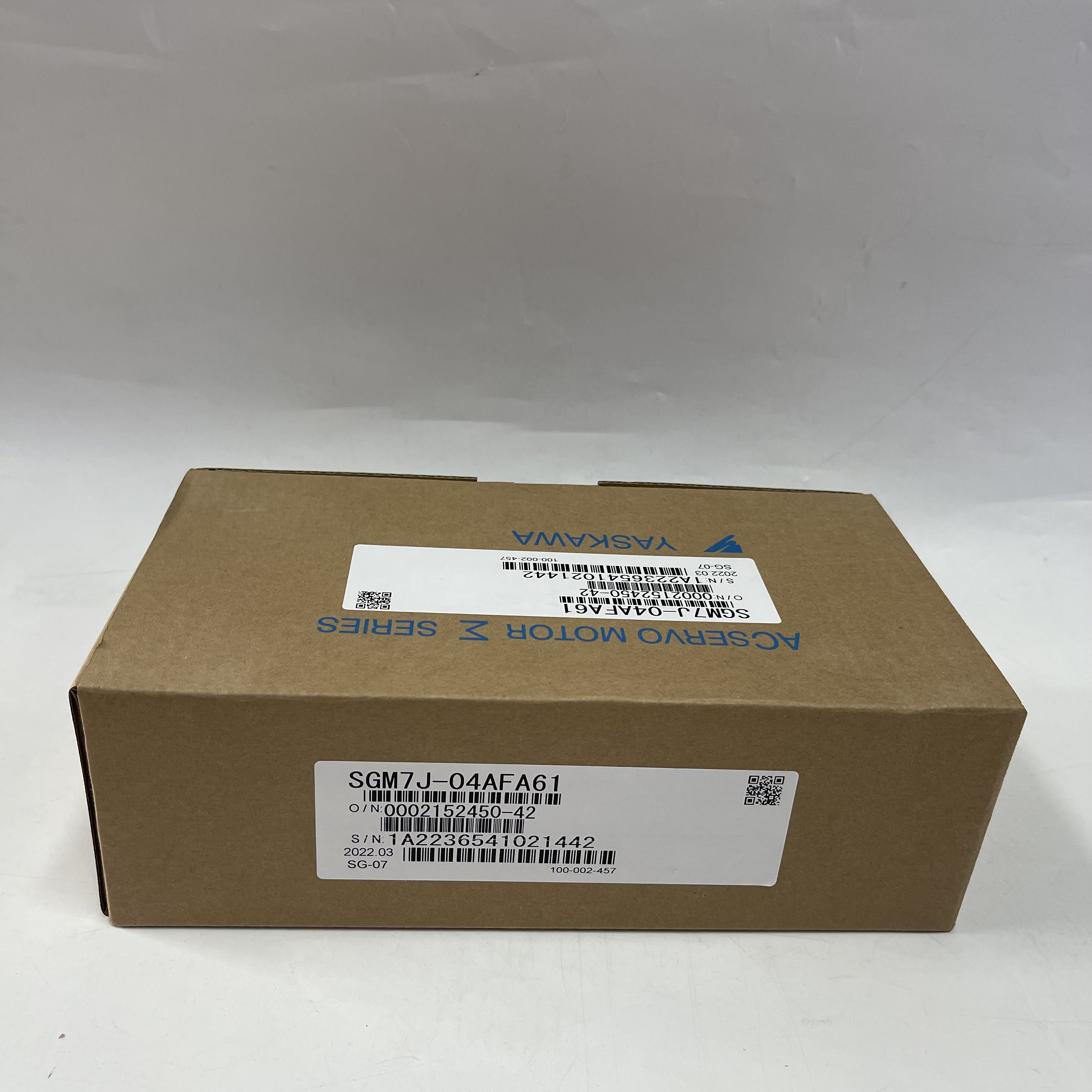 Yaskawa AC Servo Motor SGM7J-04AFA61