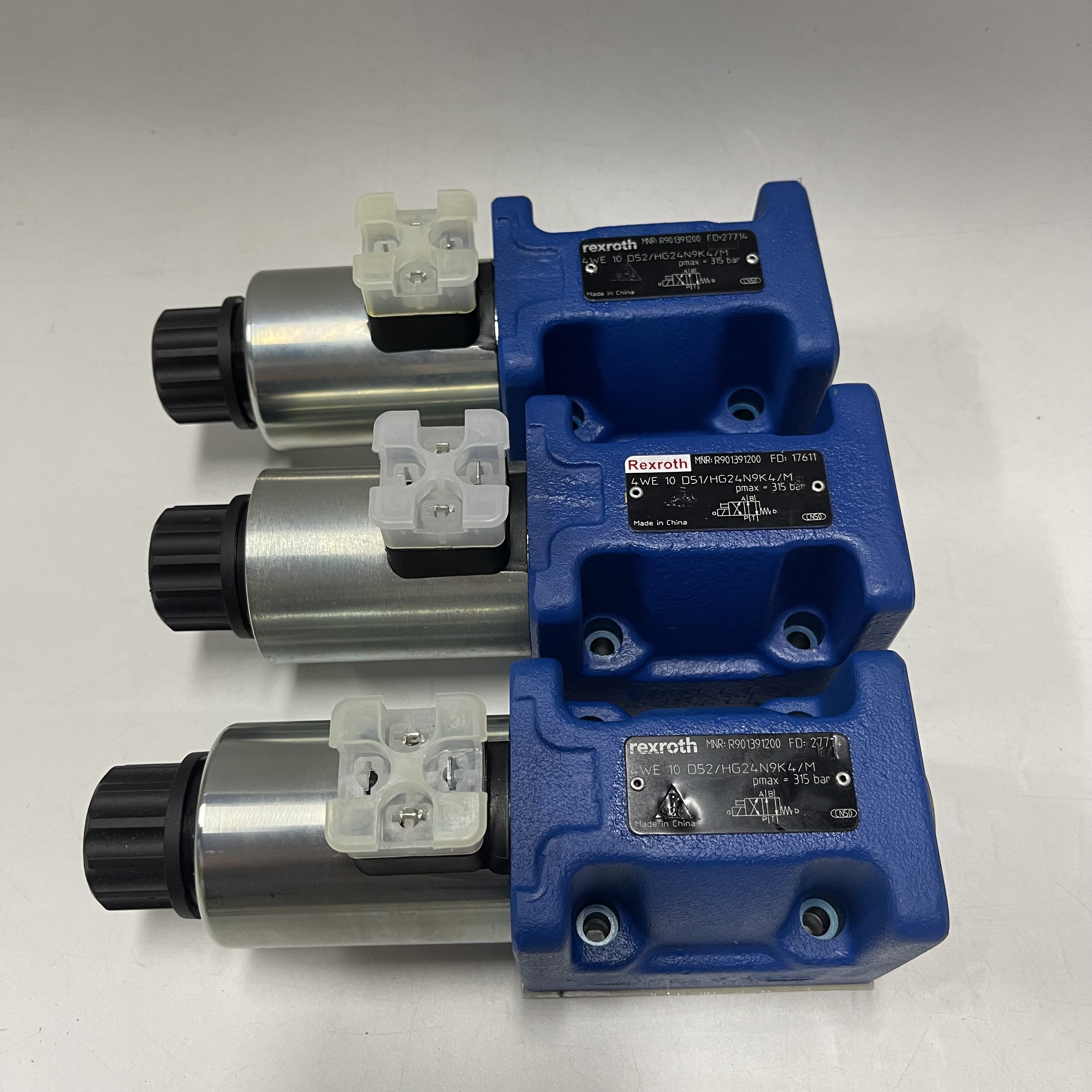 Rexroth Directional Control Valve R901391200  4WE10D5X/HG24N9K4/M