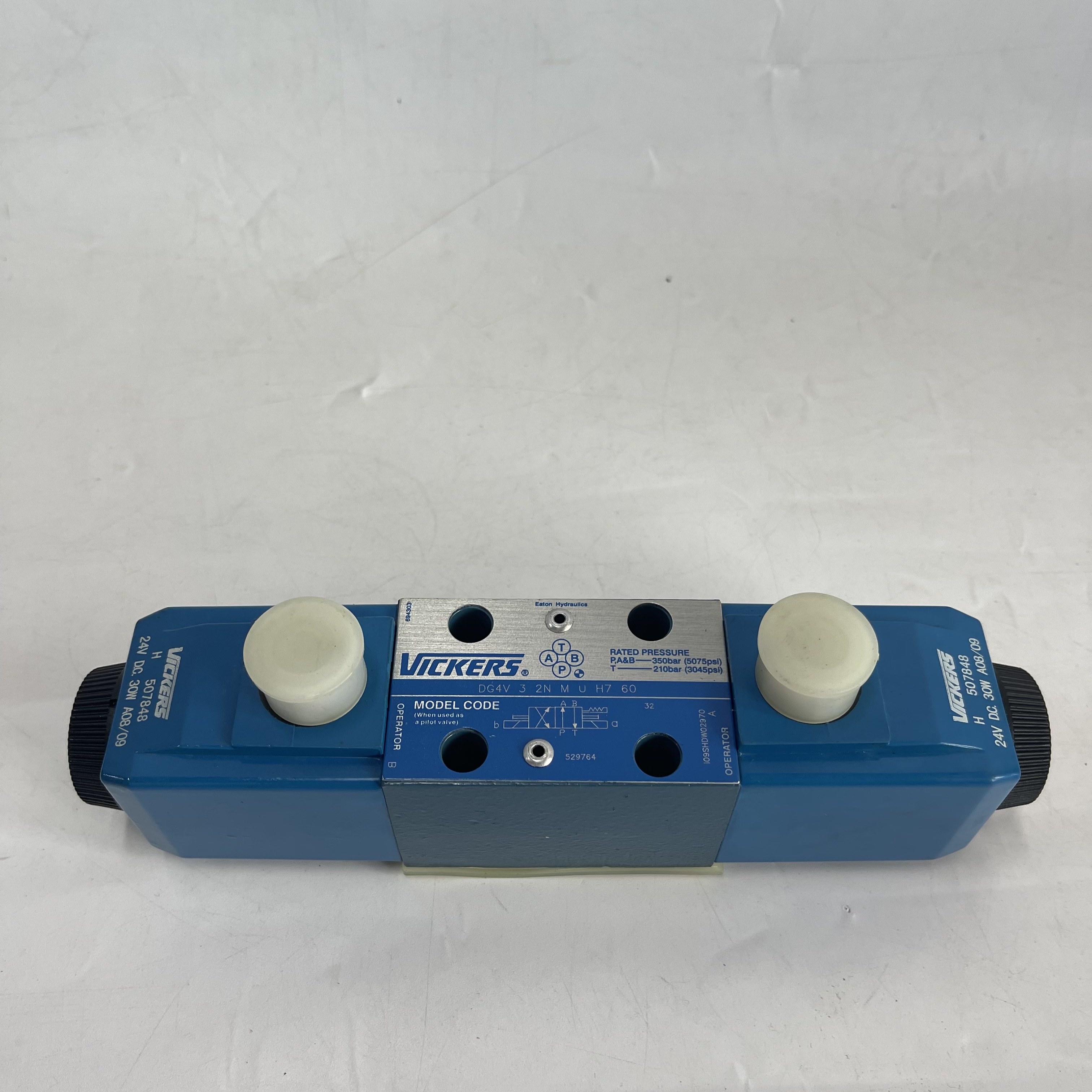 Vickers Directional Control Valve DG4V-3-2N-M-U-H7-60