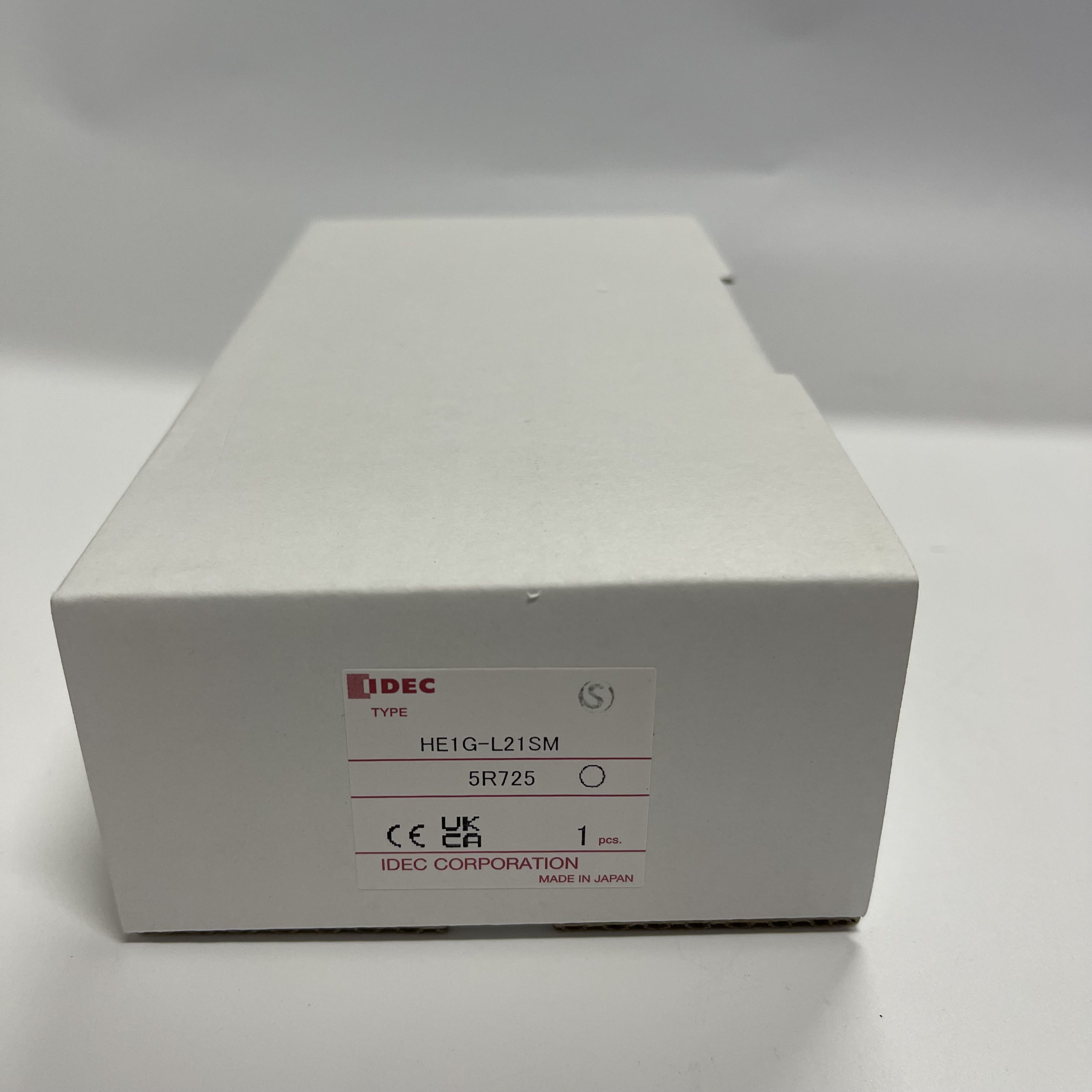 IDEC Circuit Breaker HE1G-L21SM