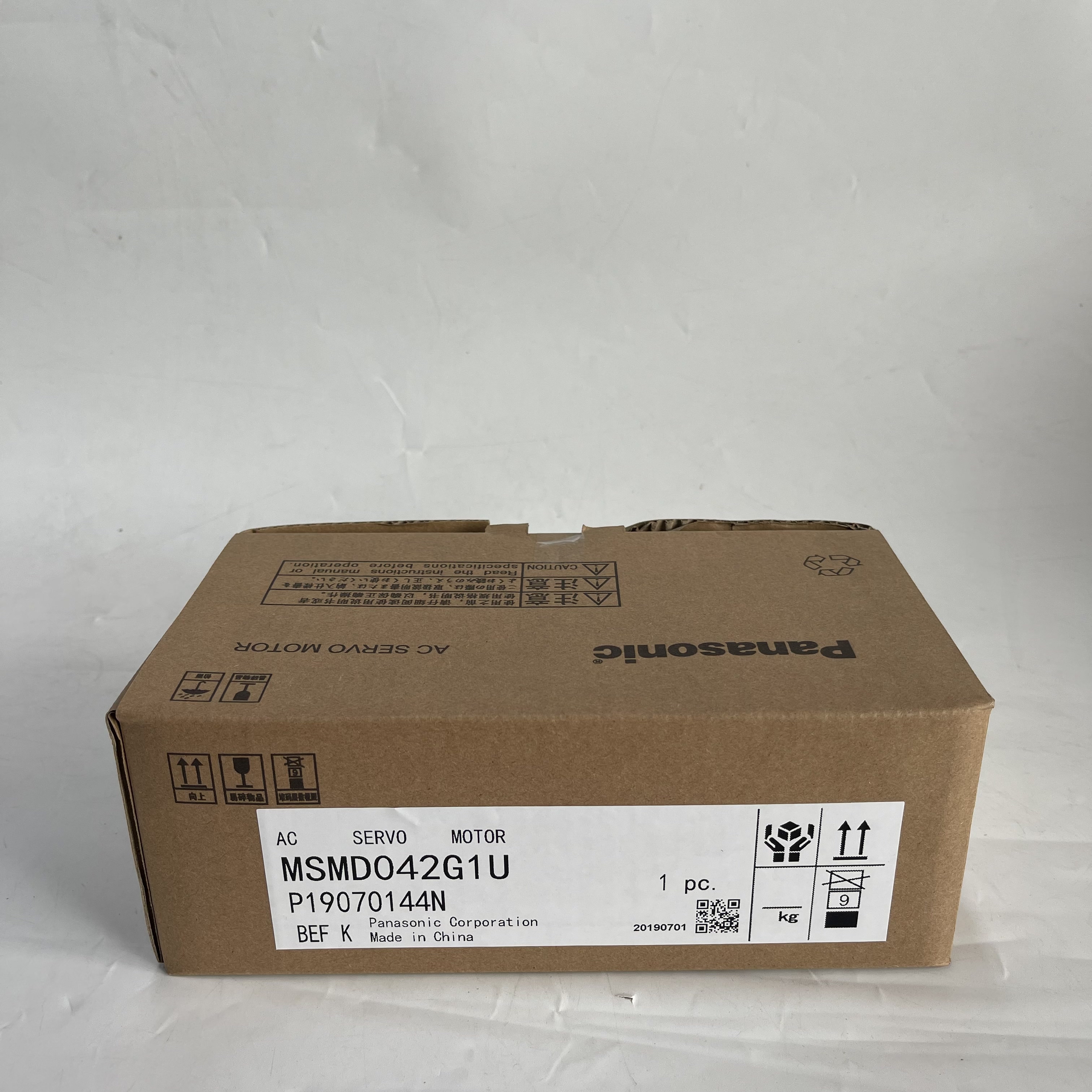Panasonic AC Servo Motor MSMD042G1U