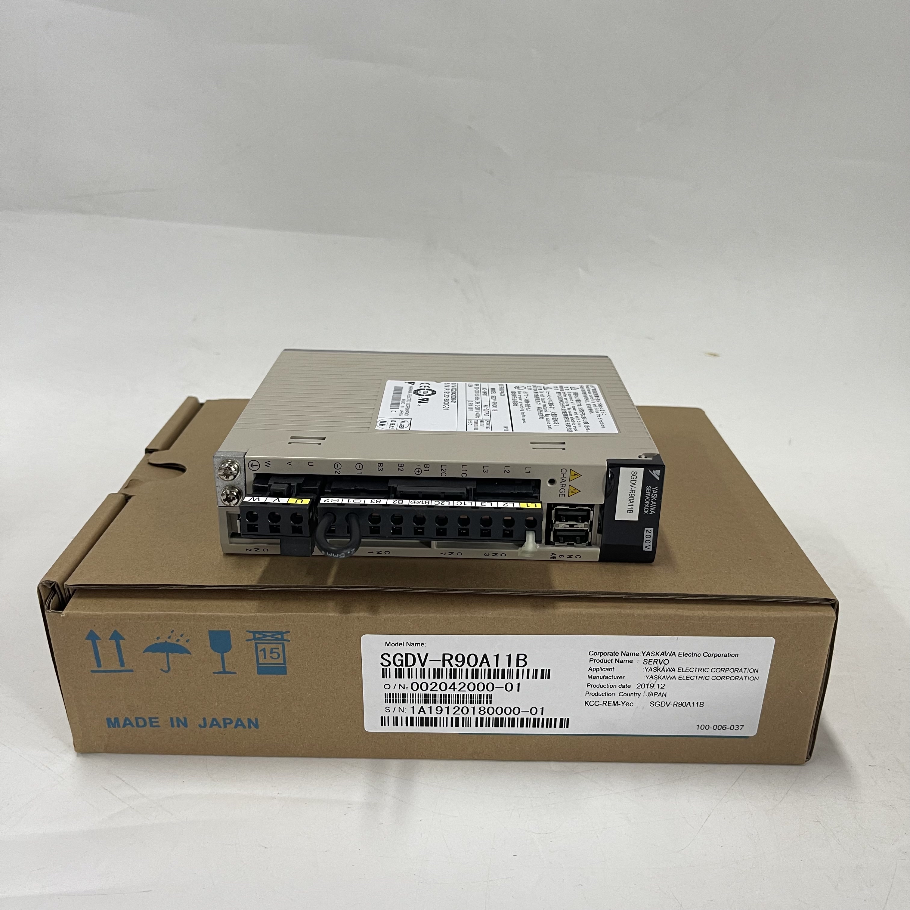 YASKAWA AC Servo Drive SGDV-R90A11B