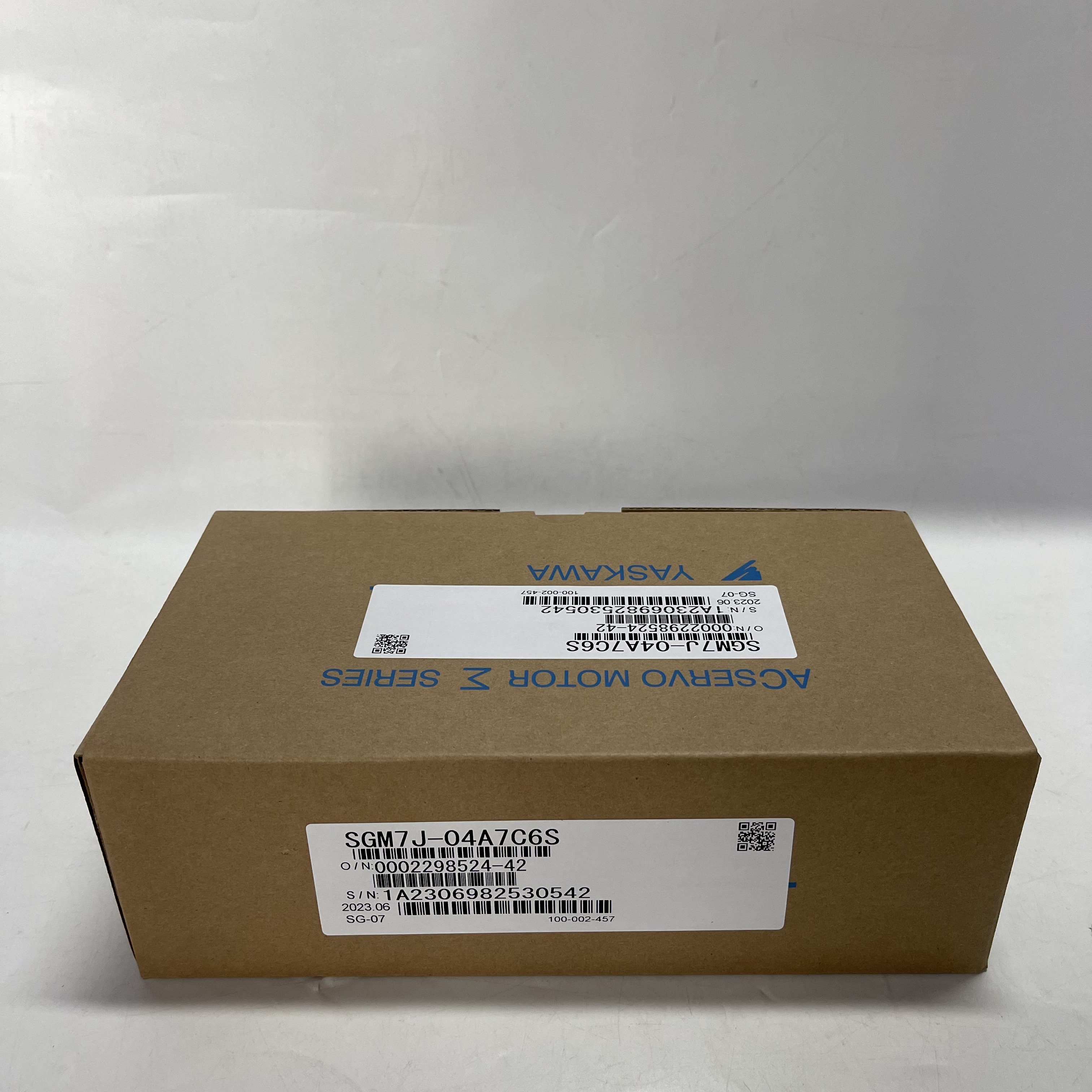 Yaskawa AC Servo Motor SGM7J-04A7C6S