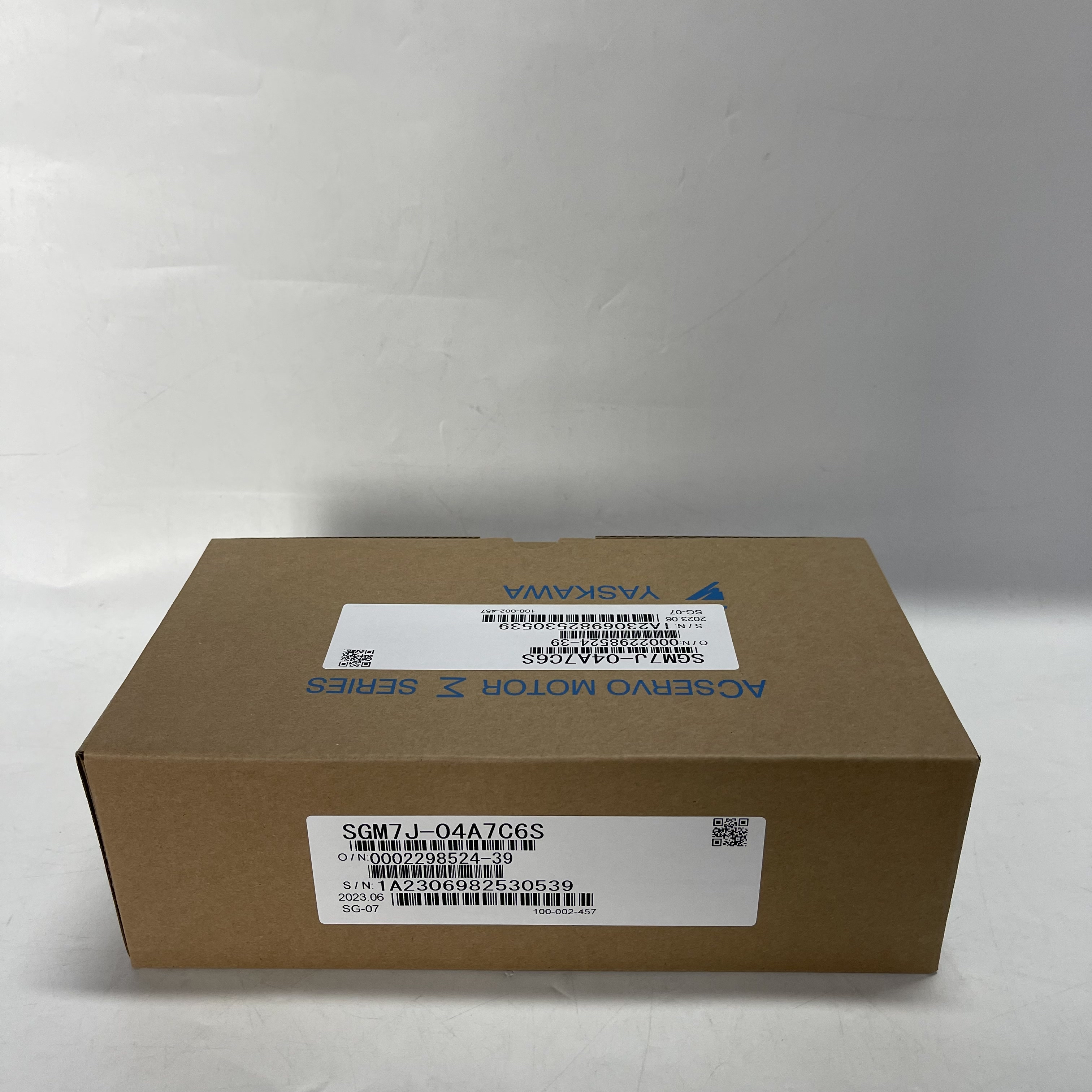 Yaskawa AC Servo Motor SGM7J-04A7C6S